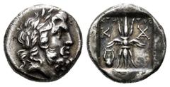 Greek Coins Caria. Kaunos. Drachm. 166-150 BC. Ktetos magistrate. (Sng von Aulock-8102). Anv.: Laureate head of Zeus right. Rev.: Winged thunderbolt; KTH-TOΣ top, monograms K-XA and lyre bottom left. 