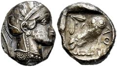 Greek Coins Attica. Tetradrachm. 454-404 BC. Athens. (Gc-2526). (Sng Cop-31). Anv.: Head of Athena right, wearing crested Attic helmet ornamented with three olive leaves above visor and spiral palmett