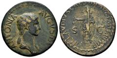 Roman Imperial Antonia. Dupondius. 41-50 AD. Rome. (Ric-I 92 Claudius). (Bmcre-166). Anv.: ANTONIA AVGVSTA, draped bust to right. Rev.: TI CLAVDIVS CAESAR AVG P M TR P IMP, Claudius standing to left, 