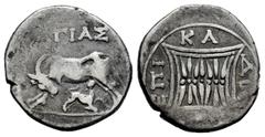 Greek Coins Illyria. Apollonia. Drachm. 229-100 BC. Agias magistrate. (Bmc-15/6). (Sng Cop-383). (Hgc-3.1.4). Anv.: AΓΙAΣ. Cow standing left, head lowered right, suckling calf. Rev.: (ΑΠΟΛ) / ΕΠI / KA