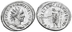 Roman Imperial Trajan Decius. Antoninianus. 249-251 AD. (Ric-16c). (Rsc-49). Rev.: GENIVS EXERCITVS ILLVRICIANI, Genius standing to left, holding patera and cornucopiae; standard to right. Ag. 3,87 g.