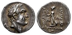 Greek Coins Cappadocian Kingdom. Ariobarzanes I Philoromaios. Drachm. RY 13 = 83/2 BC. (Simonetta-9a). Anv.: Diademed head right. Rev.: Athena standing left, holding Nike and spear, hand resting on sh