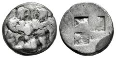 Greek Coins Thrace Islands. Thasos. Drachm. 500-480 a.C. (Hgc-6, 332). (Le Rider-Thasiennes 3). Anv.: Nude satyr advancing to right, carrying off protesting nymph. Rev.: Quadripartite incuse square. A