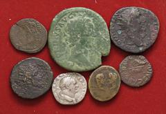 Lots LOTTI - Imperiali Sesterzio e dupondio di A. Pio, denario di Vespasiano, semisse di Claudio, bronzetto con doppia battiture e 2 monete coloniali Lotto di 7 monete B÷BB
