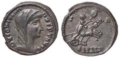 Roman Empire coins ROMANE IMPERIALI - Costantino I (306-337) - AE 4 (Alessandria) - Testa velata a d. /R L'Imperatore su quadriga al galoppo a d., tende la mano ad una altra mano in alto C. 760 (AE g.