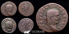 Roman Empire Roman Empire - Lot comprising two imperial bronze coins: 1 - Constantius I as Caesar. bronze large follis (8,42 g., 28 mm.). Trier . CONSTANTIVS NOB CAES Laureate head of Constantius I to