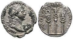RÖMER, KAISERZEIT. Traianus 98-117, Denar 103-111, Rom. Av.: IMP TRAIANO AVG GER DAC P M TR P COS V P P, drapierte und belorbeerte Büste nach rechts. Rv.: SPQR OPTIMO PRINCIPI, drei Standarten. 3,00 g