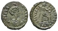 RÖMER, KAISERZEIT. Aelia Flaccilla 376/379-386, Follis 383-384, Siscia, 2. Offizin. Av.: AEL FLAC-CILLA AVG, drapierte Büste mit Diadem nach rechts. Rv.: SALVS REI - PVBLICA // BSIS•, Victoria nach re