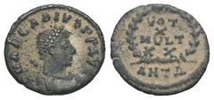 RÖMER, KAISERZEIT. Arcadius 383-408, Nummus 383-388, Antiochia. Av.: D N ARCADIVS P F AVG, drapierte Büste mit Perlendiadem nach rechts. Rv.: VOT / X / MVLT / XX in Kranz, darunter ANTΔ. 1,01 g. RIC I