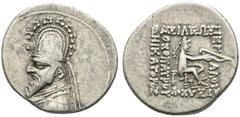 GRIECHISCHE MÜNZEN PARTHIA. Königreich der Arsakiden. Gotarzes I. (95-87) Drachme 95-87 v. Chr. Rhagai Av.: Büste im Ornat mit Tiara nach links. Rv.: Arsakes mit Bogen thront nach rechts. Sellwood: 33