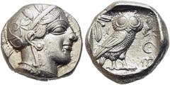 GRIECHISCHE MÜNZEN ATTIKA. Athen. Tetradrachme 454-404 v. Chr. 17,18 g. Av.: Archaischer Kopf der Athena nach rechts, auf ihrem Helm drei Olivenblätter und ein Pflanzentrieb. Rv.: Im Quadratum Incusum