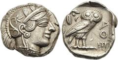 GRIECHISCHE MÜNZEN ATTIKA Athen Tetradrachme ca. 430-420 v. Chr. Av.: Archaischer Kopf der Athena nach rechts, auf ihrem Helm drei Olivenblätter und ein Planzentrieb. Rv.: ATHE, im Quadratum Incusum E