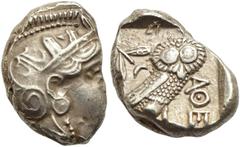 GRIECHISCHE MÜNZEN ATTIKA Athen Tetradrachme ca 393-355 v. Chr. Av.: Kopf der Athena nach rechts, auf ihrem Helm drei Olivenblätter und ein Planzentrieb. Rv.: ATHE, Eule nach rechts, im linken Winkel 