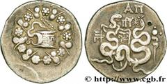 MYSIA - PERGAMON Cistophore c. 123-100 AC. Pergame silver (28mm, 12,14g, 6h) Obverse : Anépigraphe Ciste mystique de laquelle s'échappe un serpent ; le tout dans une couronne dionysiaque Reverse : Arc