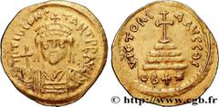 Byzantine coins TIBERIUS II CONSTANTINE Type : Solidus de 22 siliques  Date : 579-582  Mint name / Town : Constantinople  Metal : gold  Millesimal fineness : 1000  ‰ Diameter : 21  mm Orientation dies