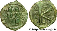 JUSTIN II et SOPHIE (15/11/565-5/10/578) Demi-follis 568-569 N° bby_208908 Date : 568-569 Nom de l'atelier : Thessalonique Métal : cuivre Diamètre : 22mm Axe des coins : 6h. Poids : 4,31g. Degré de ra