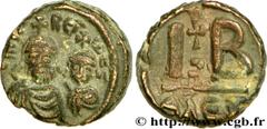 HERACLIUS et HERACLIUS CONSTANTIN (22/01/613-4/07/638) Dodecanummium 613-616 N° bby_209005 Date : 613-616 Nom de l'atelier : Alexandrie Métal : cuivre Diamètre : 15,5mm Axe des coins : 7h. Poids : 5,4