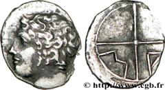 MASSALIA - MARSEILLE (474-410 avant J.-C.) Obole MA, tête à gauche c. 121-82 AC. N° bga_168305 Date : c. 121-82 AC. Métal : argent Diamètre : 10mm Axe des coins : 6h. Poids : 0,56g. Degré de rareté : 