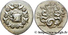 MYSIA - PERGAMON Type : Cistophore  Date : c. 123-100 AC.  Mint name / Town : Pergame  Metal : silver  Diameter : 27,5  mm Orientation dies : 12  h. Weight : 12,46  g. Obverse legend : Anépigraphe  Ob