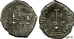 CONSTANS II(09/641-15/07/668) Hexagramme N° v24_0821    Nom de l'atelier : Constantinople Métal : argent Diamètre : 21mm Axe des coins : 6h. Poids : 5,20g. Degré de rareté : R1 Etat de conservation : 
