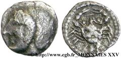 MASSALIA - MARSEILLE(474-410 avant J.-C.) Litra au crabe N° v25_0512    Date : c. 470-450 AC. Métal : argent Diamètre : 8,8mm Axe des coins : 8h. Poids : 0,56g. Degré de rareté : R2 Etat de conservati