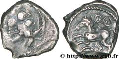 ARVERNES (Région de Clermont-Ferrand)(IIe - Ier siècles avant J.-C.) Denier à l’esse et à l’anneau (?) N° v32_0878    Date : Ier siècle avant J.-C. Métal : argent Diamètre : 14mm Axe des coins : 8h. P
