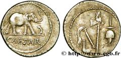 JULES CESAR(13/07/100-15/03/44 avant J.-C.)Caius Julius Cوsar Denier N° v38_0433    Date : 49 AC. Nom de l'atelier : Gaule ou Italie Métal : argent Diamètre : 19mm Axe des coins : 10h. Poids : 3,92g. 