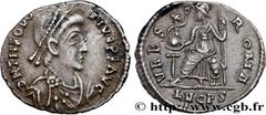 Roman coins THEODOSIUS I Type : Silique  Date : 389-390  Mint name / Town : Lyon  Metal : silver  Millesimal fineness : 900  ‰ Diameter : 15,5  mm Orientation dies : 12  h. Weight : 1,52  g. Rarity : 