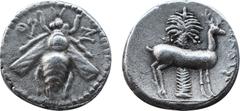 GREEK COINS GREEK COINS KLEINASIEN, IONIEN / Stadt Ephesos, AR Drachme (202-133 v.Chr.). Biene, E-PH. Rs.Hirsch r., dahinter Palme., IOPYPOS. 4,00gr 17mm Sear 4387 Var.; SNG Cop.283ff