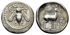 Greek Coins IONIA. Ephesos.(Circa 202-150 BC).Drachm. Obv : E - Φ. Bee. Rev : APIΣTΕΛΣ. Stag standing right before palm tree. Condition : Good very fine. Weight : 3.90 gr Diameter : 19 mm