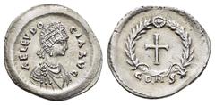 Roman Imperial Coins AELIA EUDOCIA (Augusta, 423-460). Constantinople.Siliqua. Obv : AEL EVDOCIA AVG. Pearl-diademed and draped bust right. Rev : CONS✷. Cross within wreath with central medallion. RIC
