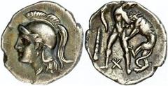 Ancient Coins Kalabrien Tarent, Diobol (0,89g), ca. 380 v. Chr.. Av: Athenakopf nach links. Rev: Mit dem nemäischen Löwen kämpfender, nackter Herakles. SNG Cop. 1129, Vlasto 1370, ss. Aus einer rheini