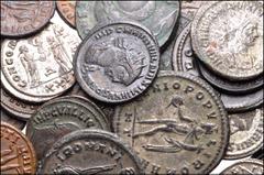 ROMAN. Imperial. Lot of Thirty (30) Æ Antoniniani and Folles from Diocletian to Licinius II. Includes: Antoniniani: Diocletian (6) // Maximianus (6) // Folles: Diocletian (2) // Maximianus (2) // Gale