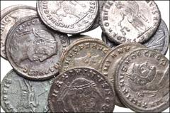 ROMAN. Imperial. Lot of Twelve (12) Æ from Diocletian to Julian II. Includes: Diocletian. Æ Follis (2) // Galerius. Æ Follis (2) // Maximianus. Æ Follis (4) // Maximinus II. Æ Follis // Constantine I.