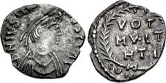 Justinian I. 527-565. AR Half Siliqua (14mm, 1.23 g, 8h). Heavy weight issue. Carthage mint. Struck circa 533-537. Diademed, draped, and cuirassed bust right / VOT/MV · LT/HTI in three lines; all with