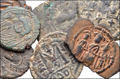 MIXED. Byzantine-Islamic. Lot of seven (7) bronze coins. Includes: BYZANTINE: Justinian I. Æ 16 Nummi. Thessalonica mint SB 182 // Maurice Tiberius. Æ Half Follis. Constantinople mint. SB 534 // Mauri