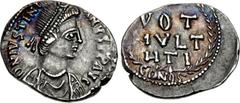 Justinian I. 527-565. AR Half Siliqua (26mm, 1.30 g, 12h). Heavy issue. Carthage mint. Struck 533/4-537. Diademed, draped, and cuirassed bust right / VOT/ MVLT/ HTI within wreath; CONOς. DOC 280.3 (Si