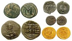 BYZANTINE. Early Emperors. Lot of 5 AV, AR, and Æ. Includes the following: ANASTASIUS I. Æ Small module 40 Nummi. Constantinople mint. Struck 498-518 AD. DOC I 16; SB 14 // JUSTINIAN. AV Solidus. Thes