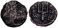 PTOLEMAIC KINGS of EGYPT. temp. Ptolemy X Alexander I. 101-88 BC. Æ Chalkous(?) (11mm, 0.94 g, 2h). Barbarous Imitation of Series 9(?). Uncertain mint in Egypt(?). Diademed head of Zeus-Ammon right / 