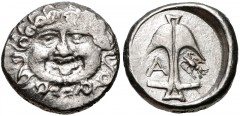 THRACE, Apollonia Pontika. Late 5th-4th centuries BC. AR Drachm (14mm, 2.86 g, 2h). Facing gorgoneion / Upright anchor; A to left, crayfish to right. Topalov, Apollonia 45; SNG BM Black Sea 160–1. Goo