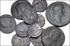 ROMAN. Imperial. Lot of twelve (12) Æ denominations from Antoninus Pius to Valentinian II. Includes: Antoninus Pius // Carinus (2) // Constantius I (as Caesar) // Licinius I // Constantine I (3) // Co