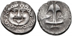 THRACE, Apollonia Pontika. Late 5th-4th centuries BC. AR Drachm (14mm, 2.75 g, 2h). Facing gorgoneion / Upright anchor; A to left, crayfish to right. Topalov, Apollonia 44 corr. (sides revesred); SNG 
