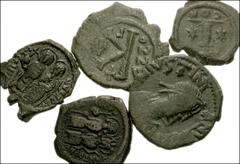 BYZANTINE. Early. Lot of five Æ- Decanummium & Half Folles. Justinian I. Æ Decanummium (20mm, 5.08 g, 7h). Constantinople mint. Struck AD 527-538. Diademed, draped, and cuirassed bust right / Large I.