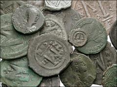 BYZANTINE. Early. Lot of twenty Æ, Anastasius I to Leo VI. Anastasius. Æ Follis (Large) Constantinople mint. SB 19 // Same // Same but Æ Half Follis. SB 25 // Justin I. Æ Follis. Constantinople mint. 