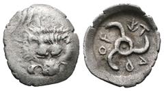Greek DYNASTS of LYCIA. Aruwatijesi. Circa 400-370 BC. AR Twelfth Stater. Uncetain mint. Facing lion scalp / Triskeles within incuse circle. Weight 0,64 gr - Diameter 11 mm.