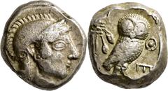 GRIECHISCHE MÜNZEN Attika Athen Tetradrachme 485/480 v. Chr. Kopf der Athena / Eule (Steinkauz), dahinter Olivenzweig. 8h. Svoronos, vgl. Tf. 2, 22,23; HGC 1591; Seltman, Athens, Gruppe E. 17.07 g.; 2