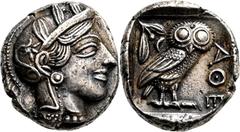 GRIECHISCHE MÜNZEN Attika Athen Tetradrachme 454/404 v. Chr. Kopf der Athena / Eule (Steinkauz), dahinter Olivenzweig und Mondsichel. 1h. Kampmann-Rutten 9 (Datierung 430er-420er v.); Kroll 8; HGC 159