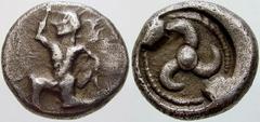GRIECHISCHE MÜNZEN (GREEK COINS) -Lykien -Lykien 102. Unbestimmter Dynast (Kuprilli?). Tetrobol 470/440 v. Chr., unbestimmte Münzstätte. Nackte männliche Gestalt (Herakles?) im Knielauf / Triskeles in
