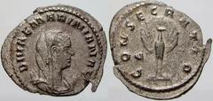RÖMISCHE MÜNZEN (ROMAN COINS) -Kaiserliche Prägungen -Kaiserliche Prägungen 987. Valerianus I. für Diva Mariniana.. Antoninian 256/257. Verschleierte Büste über Mondsichel / Radschlagender Pfau von vo