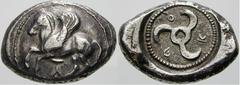 GRIECHISCHE MÜNZEN (GREEK COINS) -Lykien -Lykien 452. Dynast Kuprilli. Stater 470/440 v. Chr., unbestimmte Münzstätte in Ostlykien. Pegasos auf Rundschild, im Feld Monogramm / Triskeles in rundem Incu